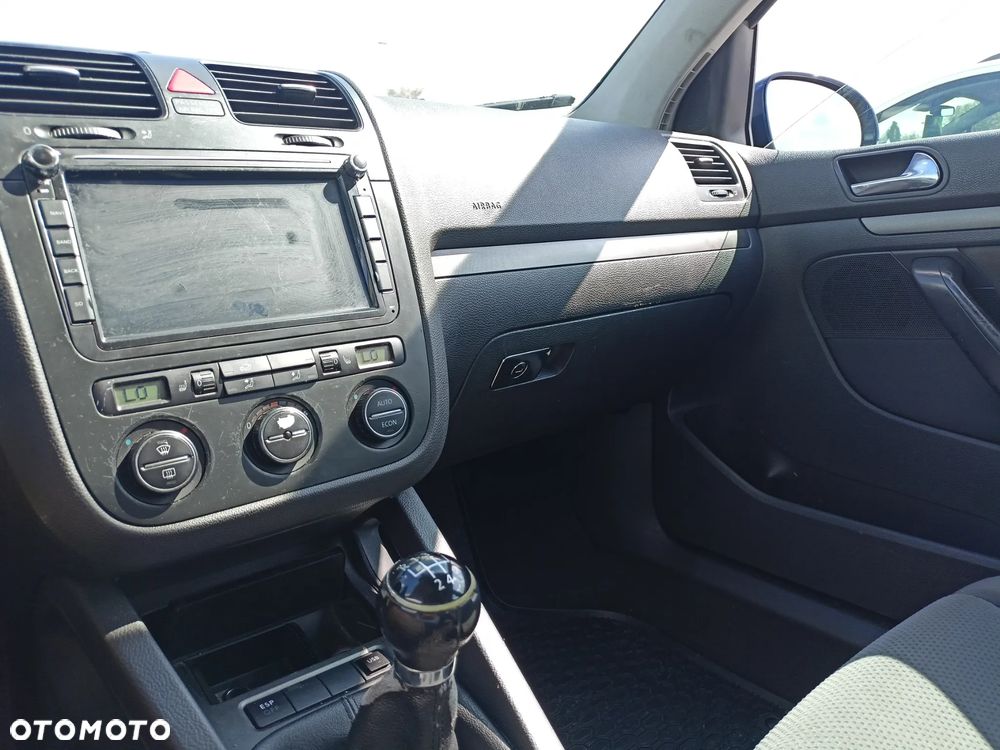 Volkswagen Golf - 11