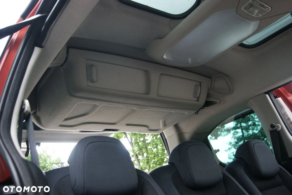 Peugeot Partner 110 Tendance mit Familien-Paket - 37