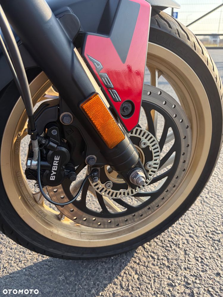 Bajaj Dominar 400 - 8