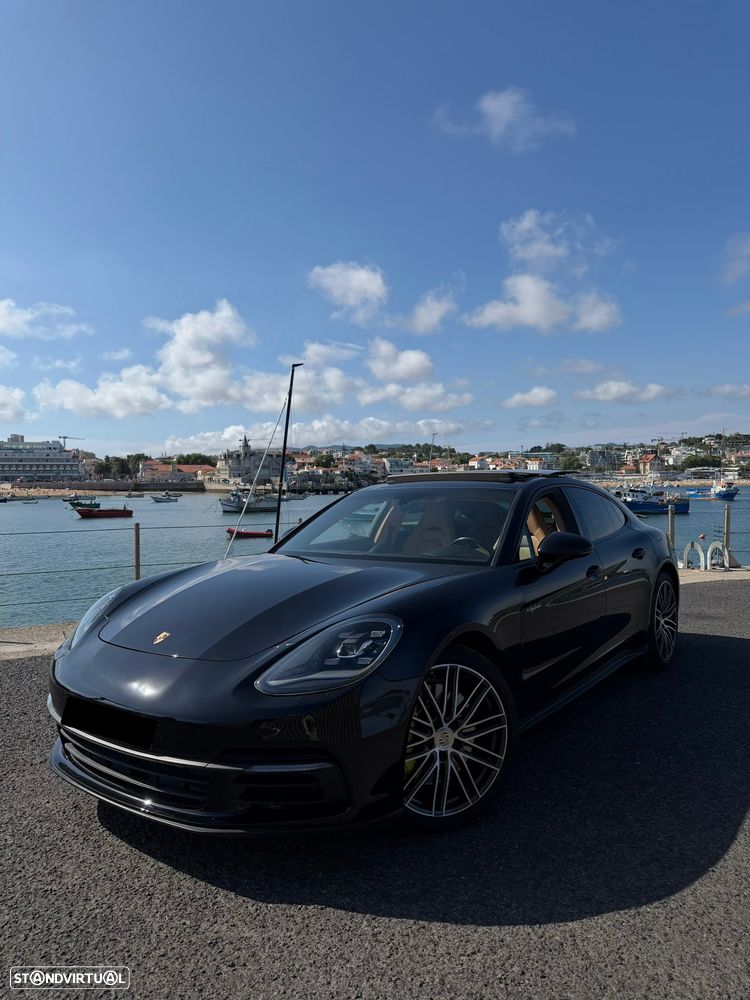 Porsche Panamera 4 E-Hybrid - 4