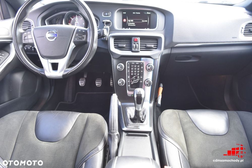 Volvo V40 - 22
