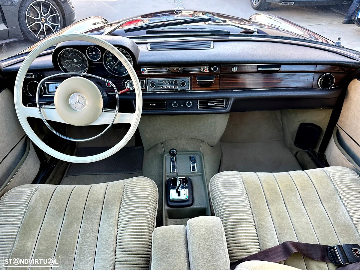 Mercedes-Benz 300 - 9
