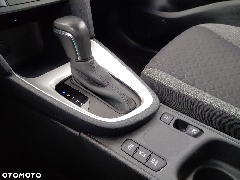 Toyota Yaris Cross Hybrid 1.5 Comfort - 24
