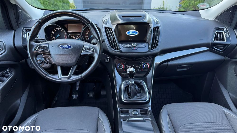 Ford Kuga 1.5 EcoBoost 2x4 Titanium - 8