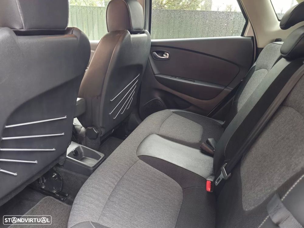 Renault Captur 1.3 TCe Exclusive - 11