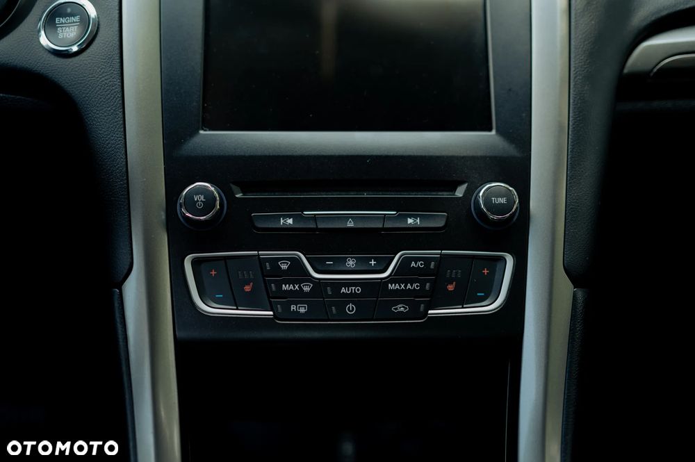 Ford Fusion 2.0 EcoBoost Titanium - 21