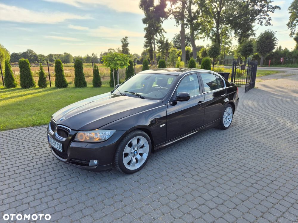 BMW Seria 3 325i Edition Sport - 11