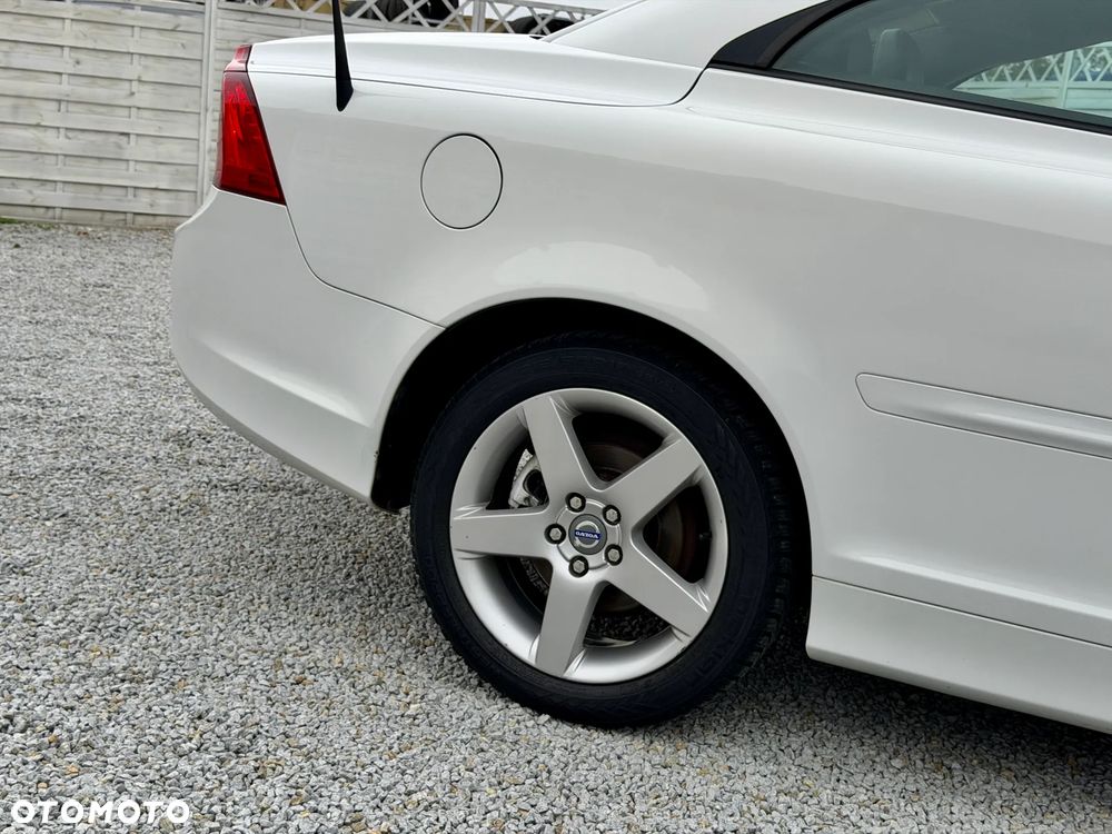 Volvo C70 2.0D Momentum - 24
