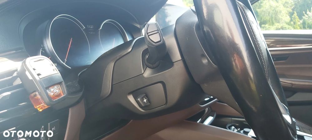 BMW Seria 5 520d Luxury Line - 25