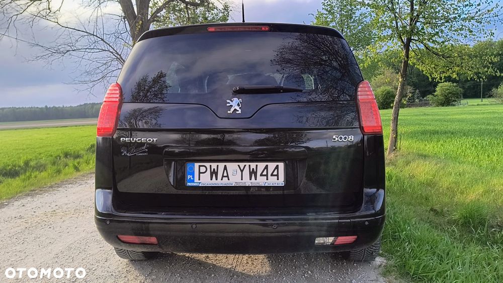 Peugeot 5008 - 10