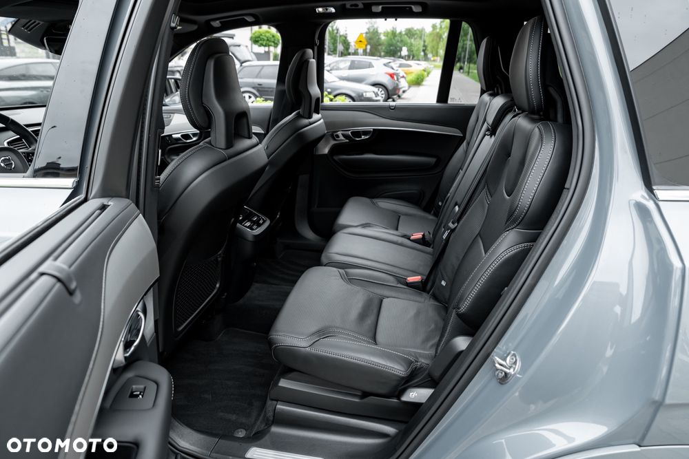Volvo XC 90 B5 D AWD Ultimate Bright - 19
