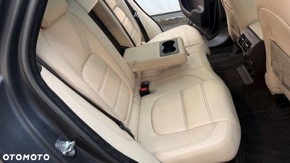 Jaguar F-Pace - 36