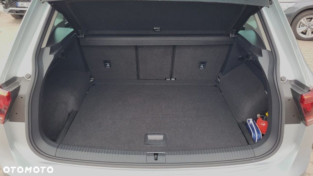 Volkswagen Tiguan - 12