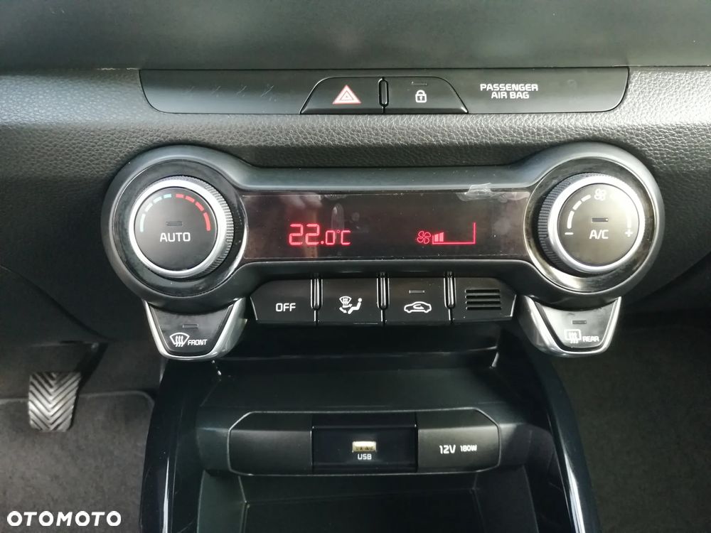 Kia Stonic 1.0 T-GDI MHEV L Business Line - 16