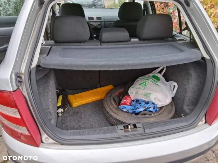 Skoda Fabia 1.4 16V Ice Classic - 7