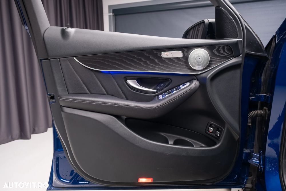 Mercedes-Benz GLC 300 d 4MATIC 9G-TRONIC AMG Line - 22