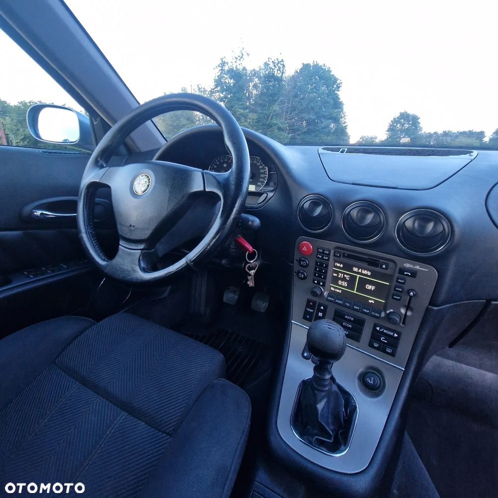 Alfa Romeo 166 2.0 TSpark 16V - 8