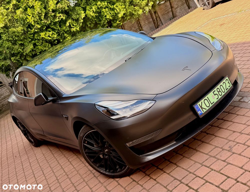 Tesla Model 3 - 2