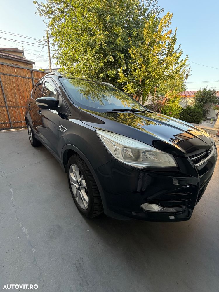 Ford Kuga 2.0 TDCi Powershift 4WD Titanium - 2