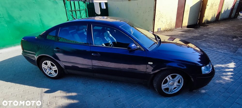 Volkswagen Passat - 3