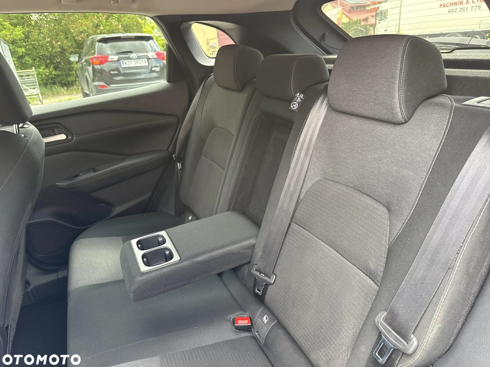 Nissan Qashqai 1.3 DIG-T mHEV N-Connecta Xtronic - 17
