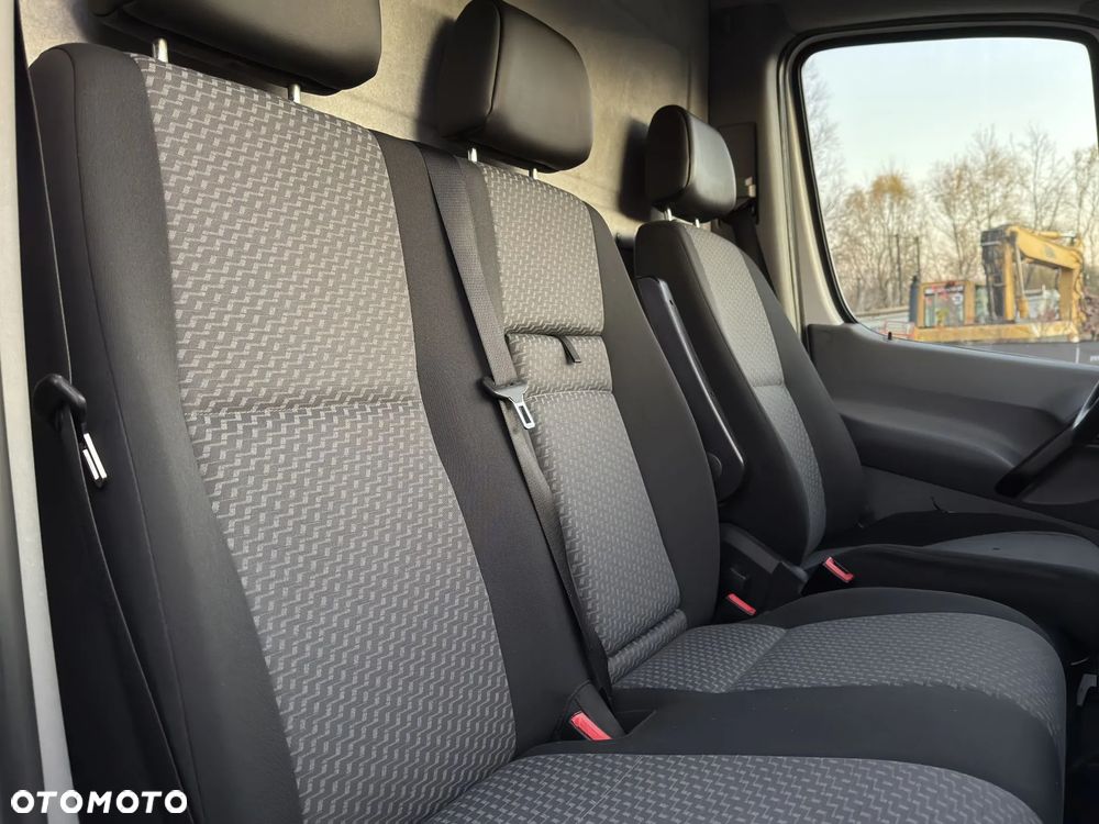Volkswagen CRAFTER L2H2 - 12