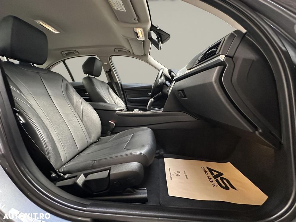 BMW Seria 3 320d Efficient Dynamic Edition Aut. Luxury Line - 23