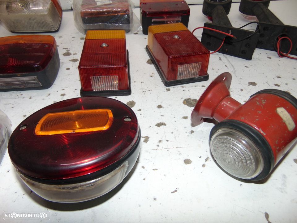 Antigos furgões, reboques vários farolins - 6