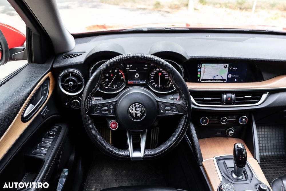 Alfa Romeo Stelvio - 14