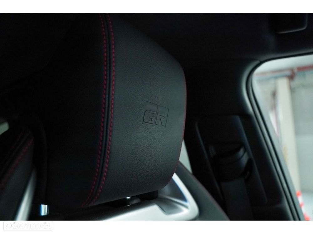 Toyota Corolla Touring Sports - 29