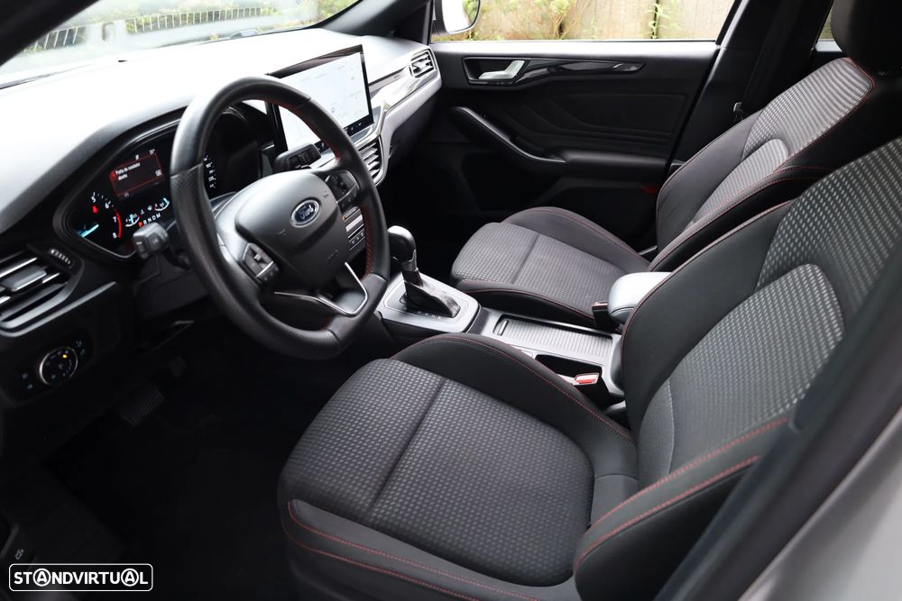 Ford Focus 1.0 EcoBoost MHEV ST-Line Aut. - 46
