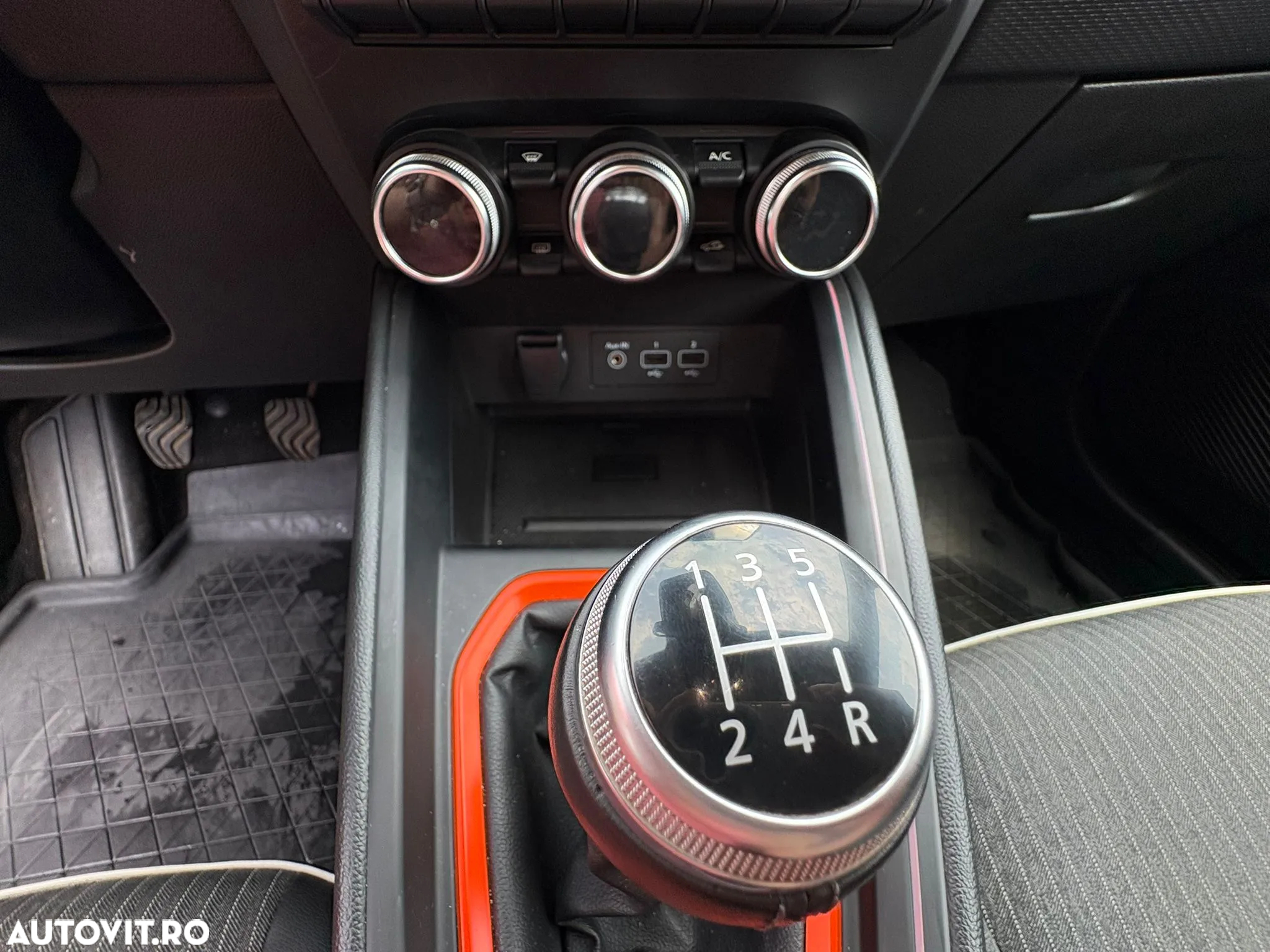 Renault Clio IV TCe Intens - 11