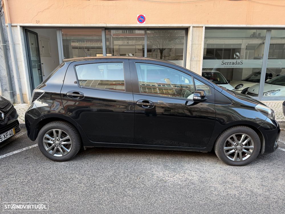 Toyota Yaris 1.0 VVT-i Sport+VSC - 2