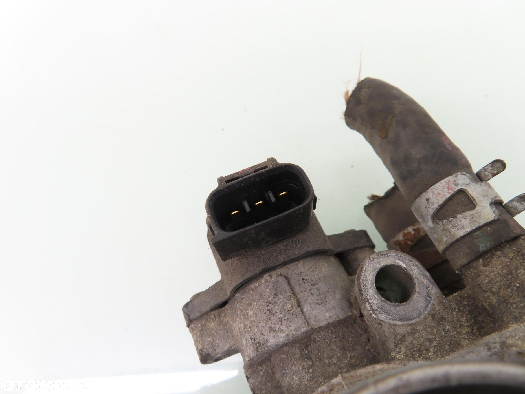 PRZEPUSTNICA TOYOTA COROLLA E12 1.4 VVTi 222100D090 2227022050 - 2
