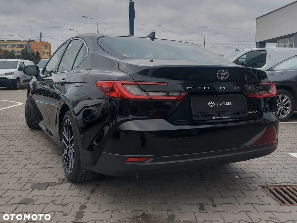 Toyota Camry 2.5 Hybrid Dynamic Force Executive e-CVT - 11