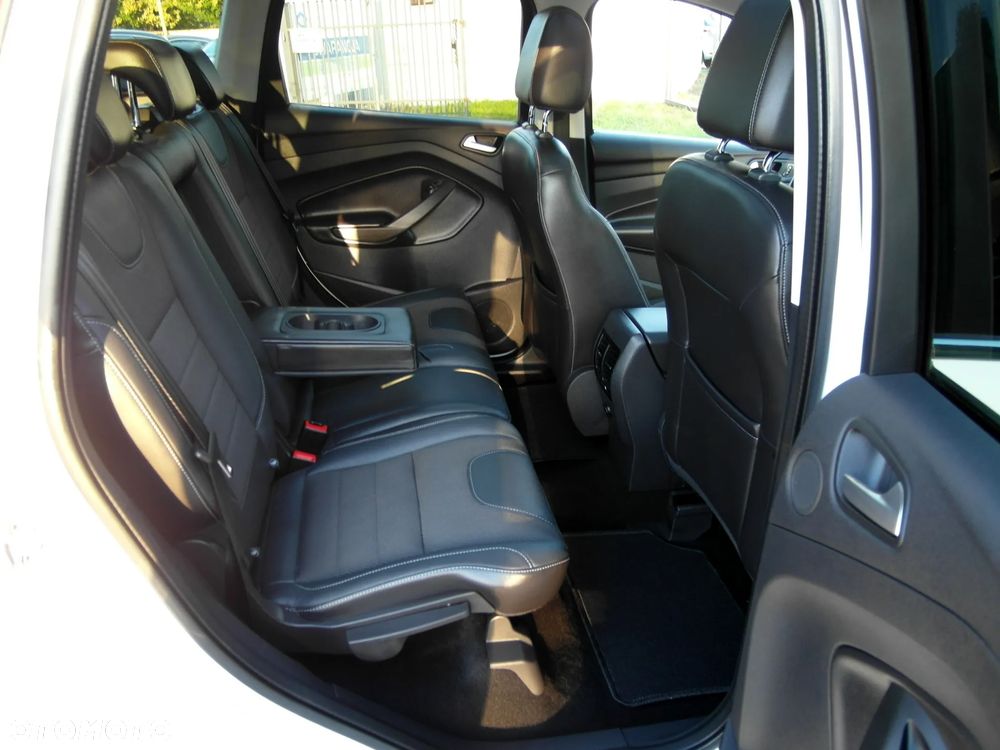Ford Kuga - 22