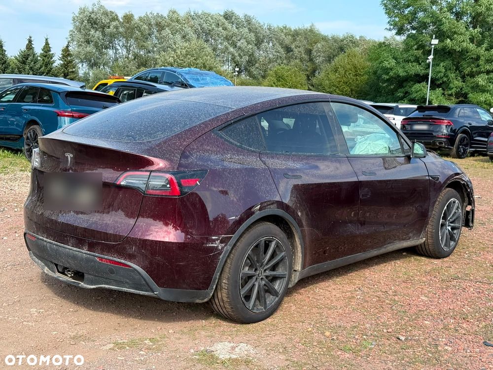 Tesla Model Y Long Range RWD - 2