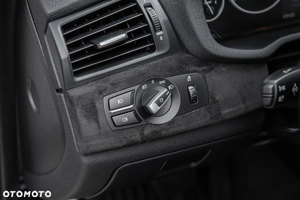 BMW X3 xDrive20d - 17