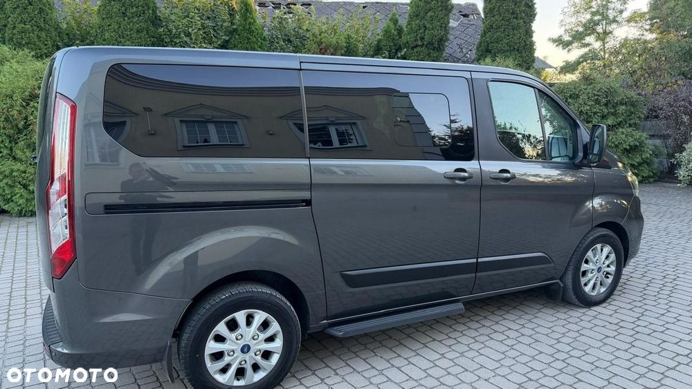 Ford Tourneo Custom - 14
