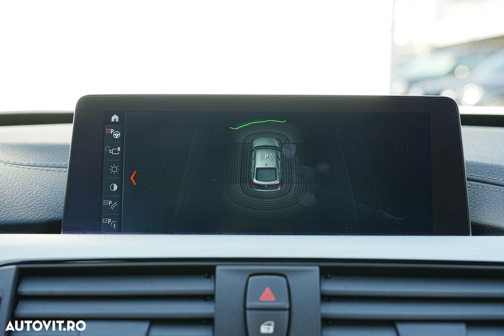 BMW Seria 3 320i Aut. M Sport - 32