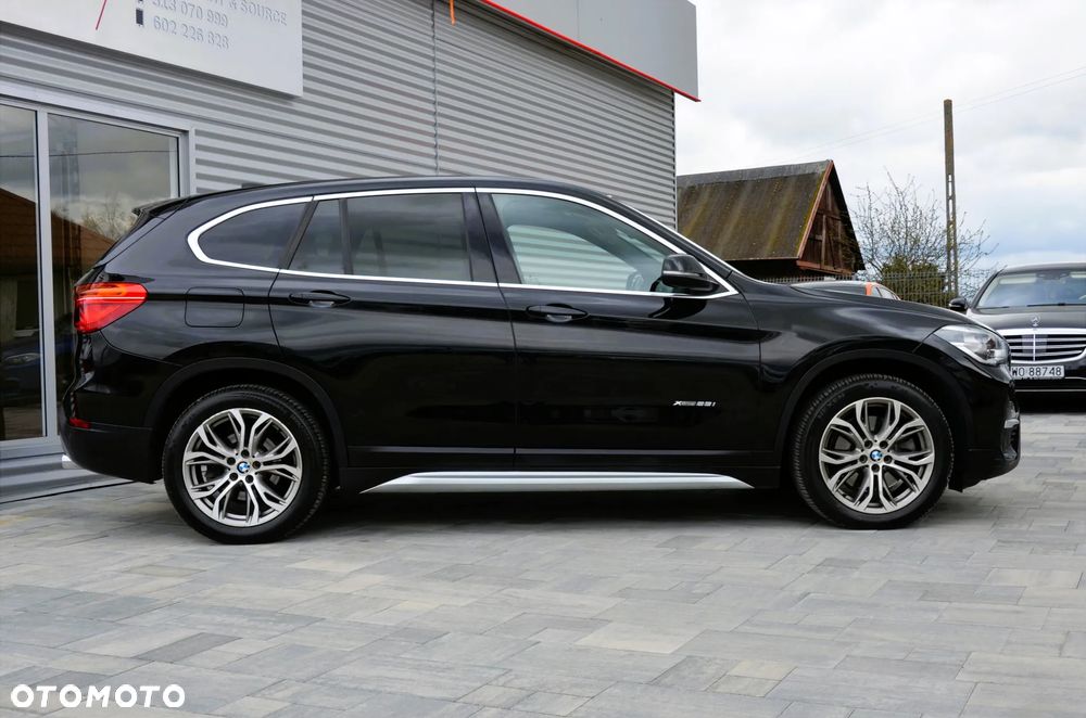 BMW X1 xDrive28i xLine - 6