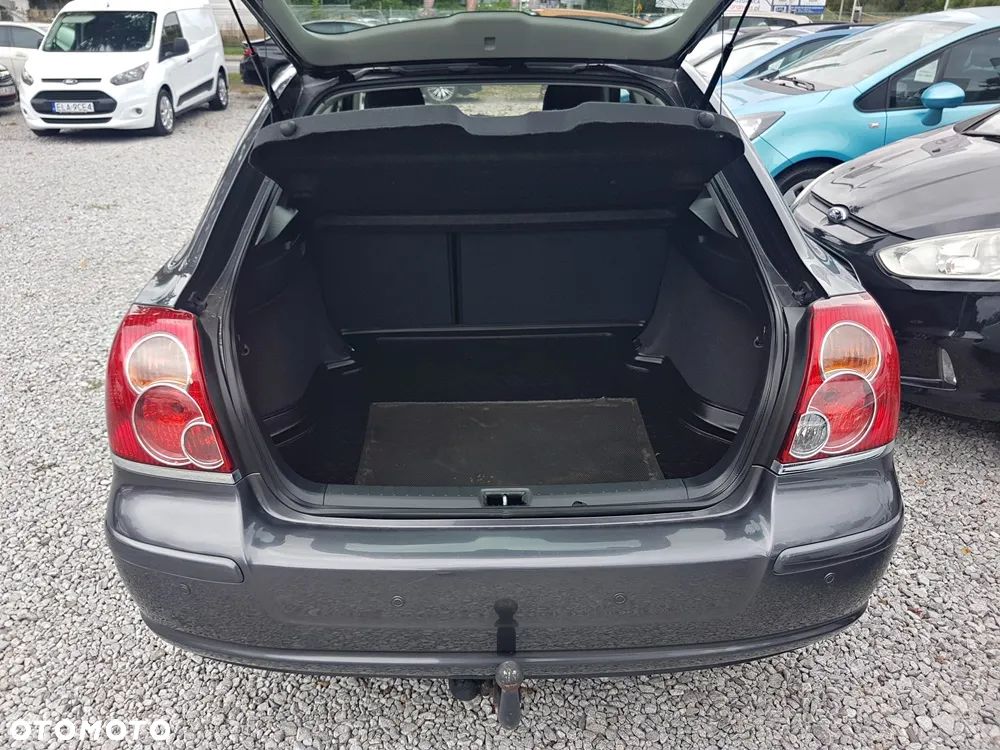 Toyota Avensis 2.0 VVT-i Executive - 23