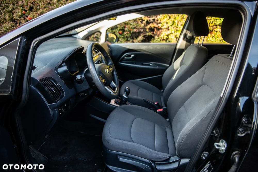 Kia Rio 1.4 Business Line Plus - 18
