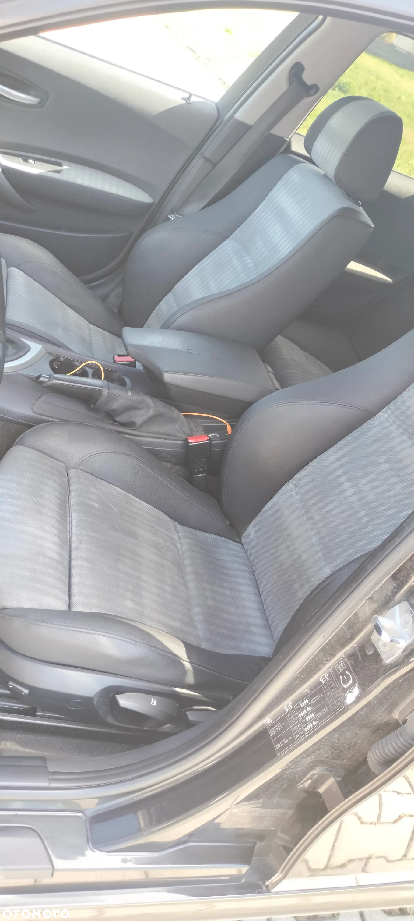 BMW Seria 1 120i - 10