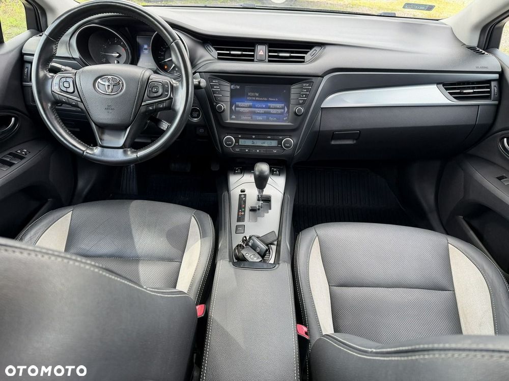 Toyota Avensis - 9