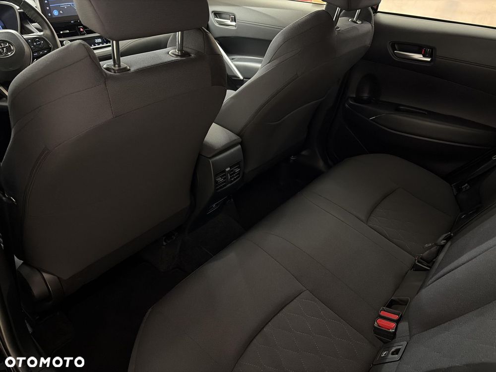 Toyota Corolla Cross - 11