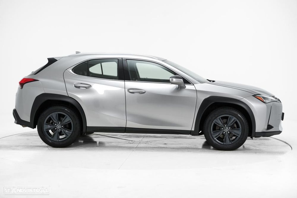 Lexus UX 250h Business - 3
