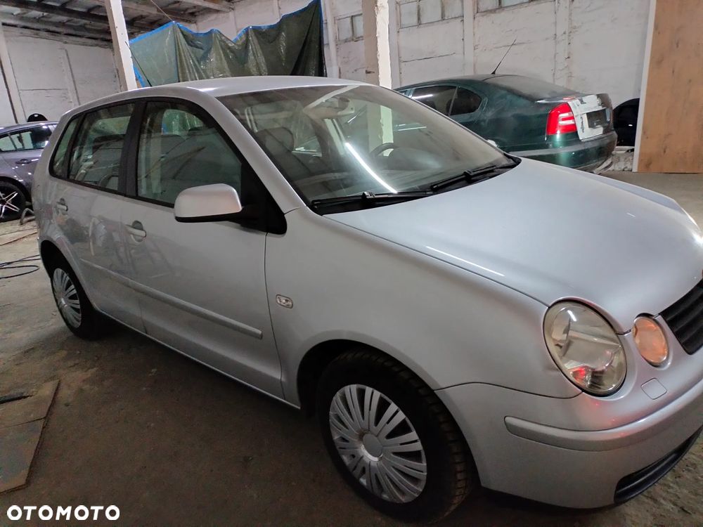 Volkswagen Polo 1.4 16V Comfortline - 2