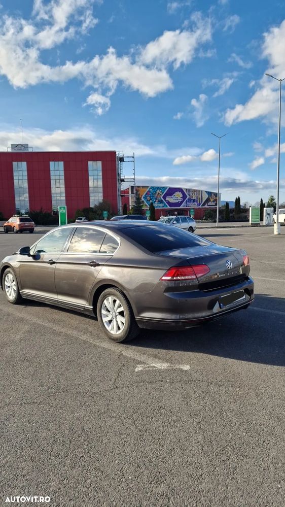 Volkswagen Passat 2.0 TDI Comfortline - 4
