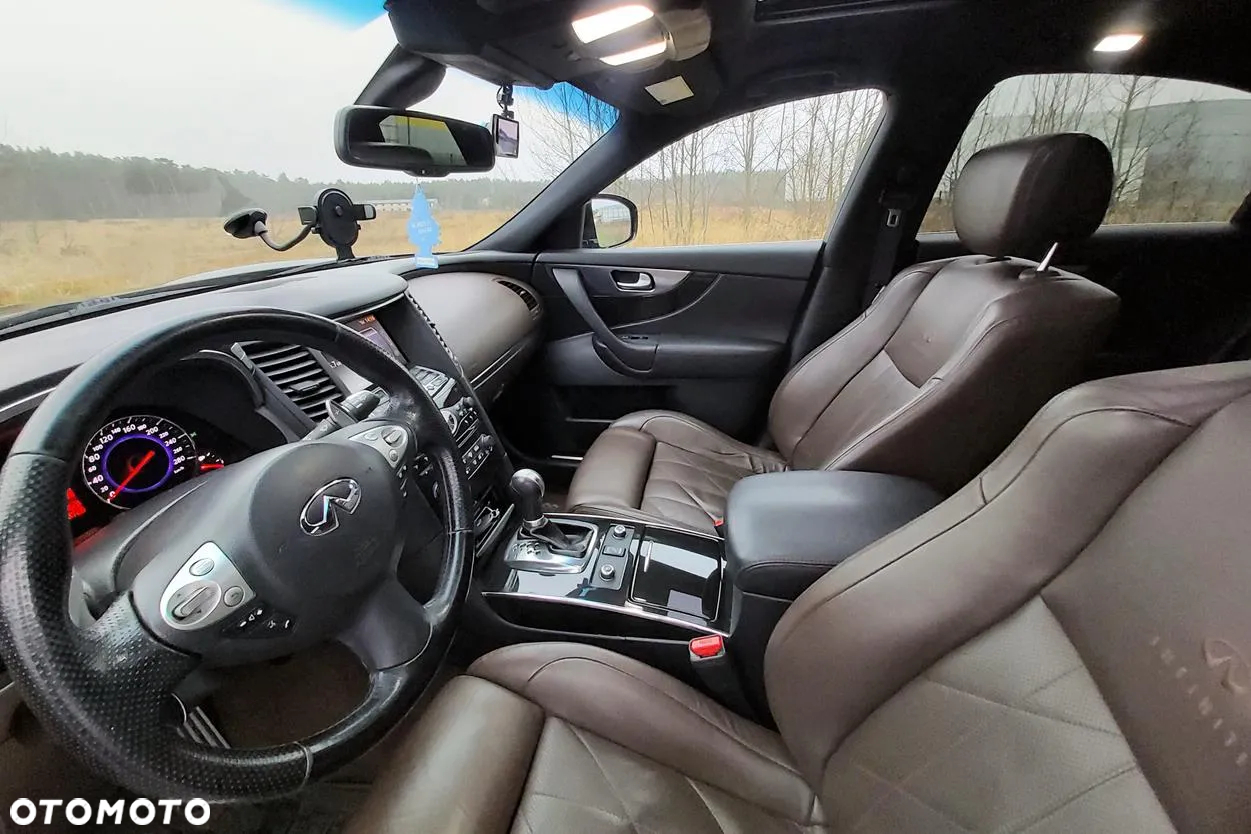 Infiniti FX FX30d S - 29